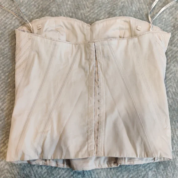 Karen Millen corset with immaculate beading - worn once. Size 14 - Picture 2 of 4